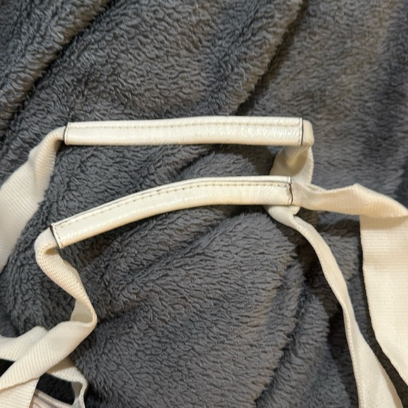 Coach packable tote with matching snap in makeup pouch - Picture 3 of 8
